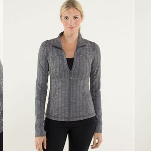 EUC Lululemon Forme Jacket *Cuffins Ziggy Wee October Angel Wing small 4/6 $118